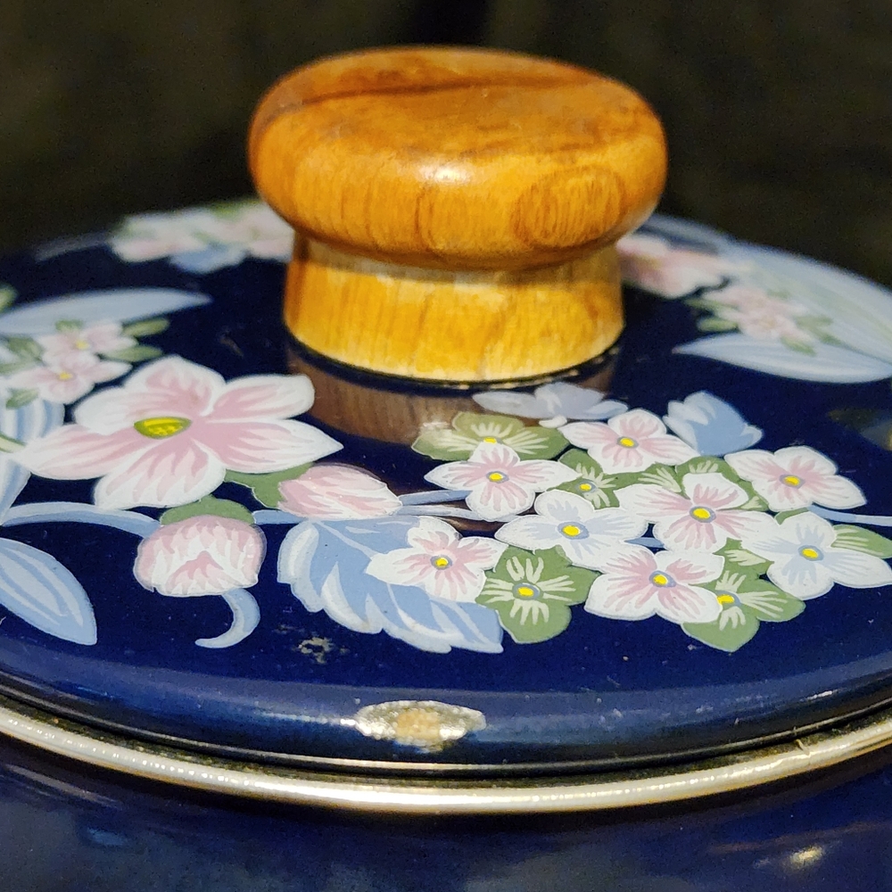 Vintage Japanese Tea Pot - Picture 8 of 11